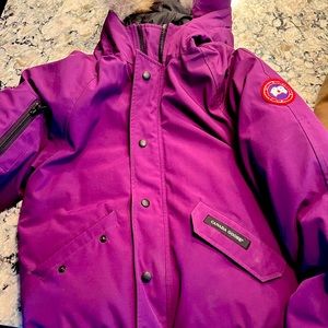 Kids (girls) size large, lightly worn. Great shape